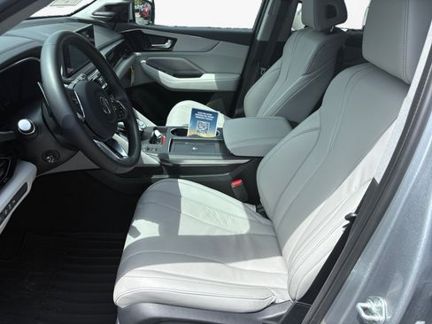 Certified 2026 Acura MDX FWD w/ Technology Package image 9