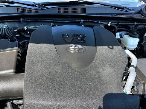 Used 2023 Toyota Tacoma TRD Sport w/ Technology Package AWD/4WD image 35