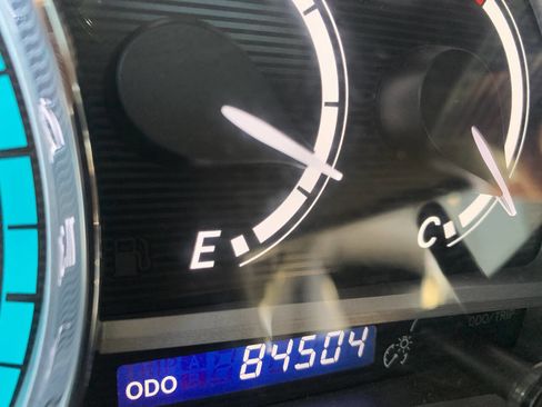 Used 2010 Toyota Venza FWD 4cyl 4dr Crossover image 20