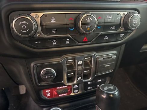 Used 2021 Jeep Wrangler Unlimited Rubicon image 9