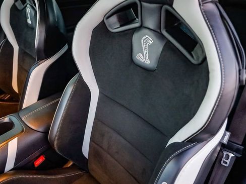 Used 2021 Ford Mustang Shelby GT500 w/ Technology Package image 25