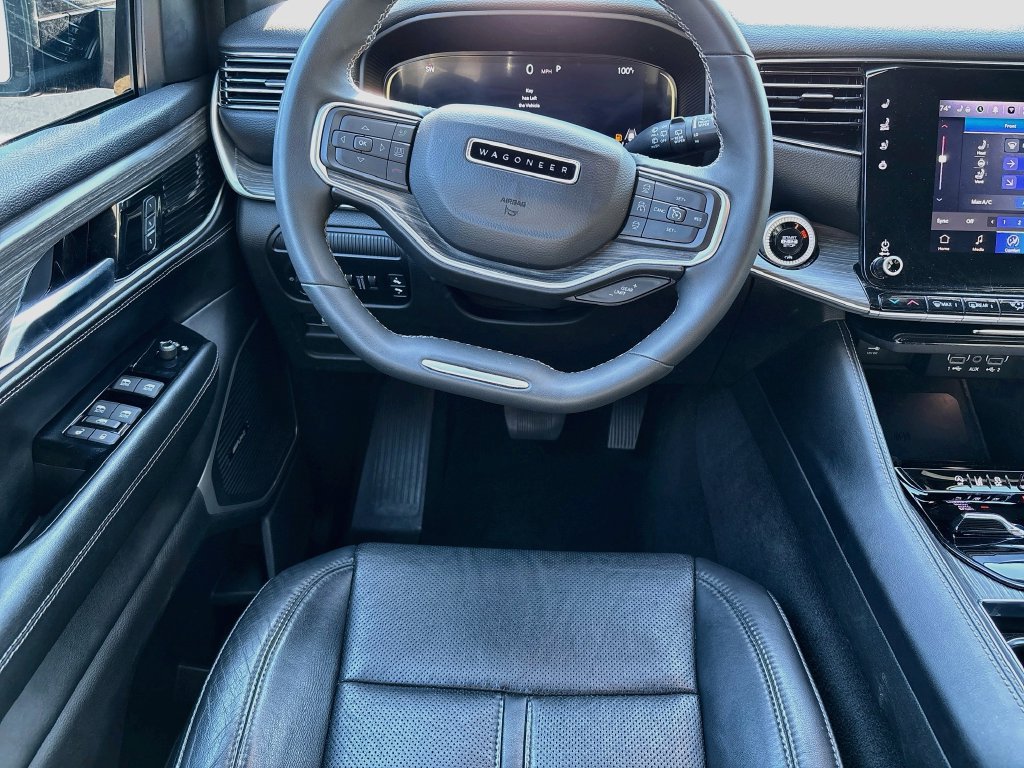 Used 2024 Jeep Wagoneer L Series II AWD/4WD image 23