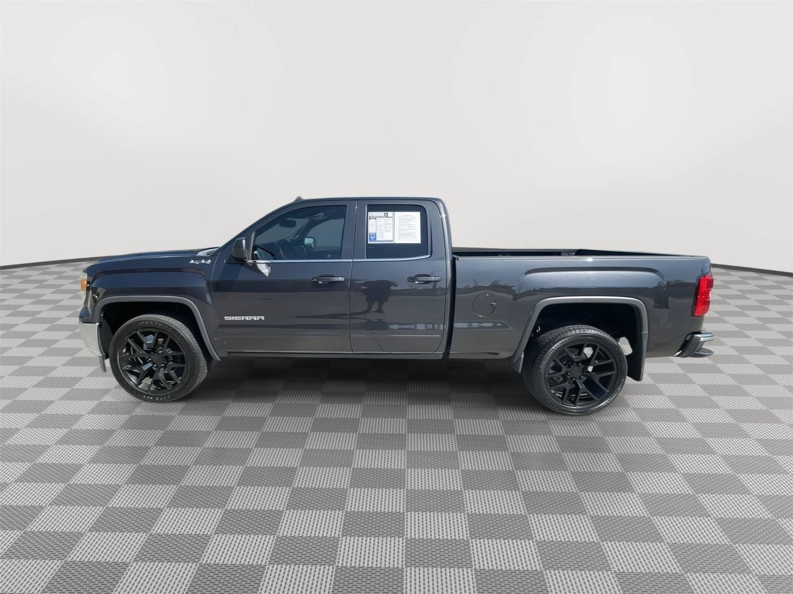 Used 2015 GMC Sierra 1500 SLE w/ SLE Value Package AWD/4WD image 11