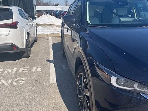 Used 2023 MAZDA CX-5 AWD 2.5 S w/ Premium Package image 4