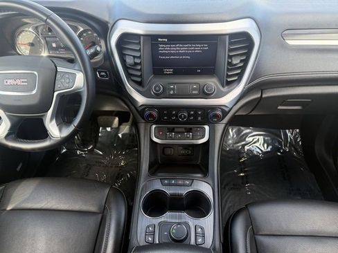 Used 2023 GMC Acadia SLT image 15
