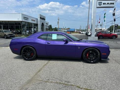 Used 2023 Dodge Challenger SRT Hellcat w/ Plus Package image 2