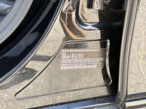 Used 2019 BMW 750i xDrive AWD/4WD image 40