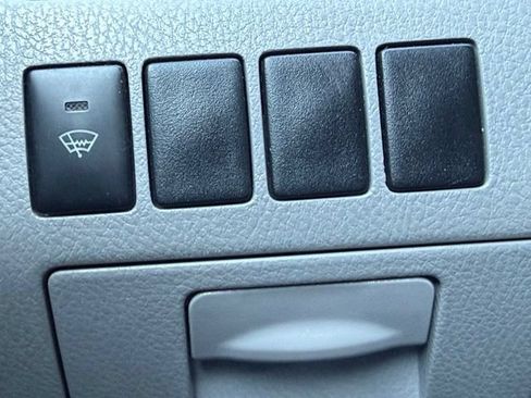 Used 2017 Toyota Highlander XLE AWD/4WD image 25