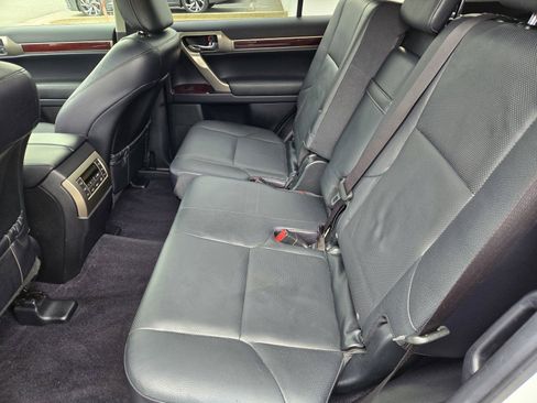 Used 2017 Lexus GX 460 Premium w/ Premium Package AWD/4WD image 12