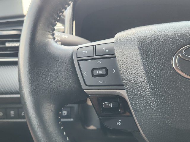 Used 2025 Toyota Camry SE w/ Convenience Package FWD image 28