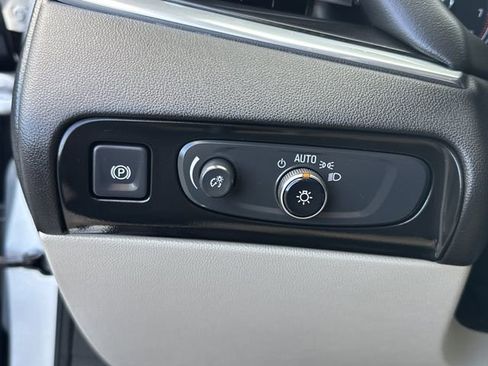 Used 2020 Buick Enclave Premium w/ Sun and Sites Package image 26