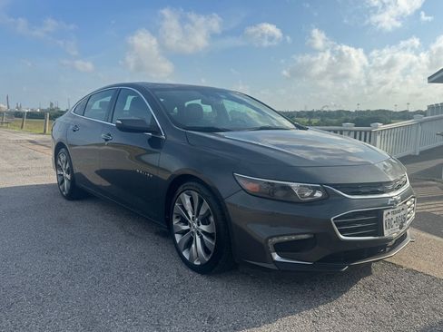 Used 2017 Chevrolet Malibu Premier w/ Premier Sun and Wheel Package image 2