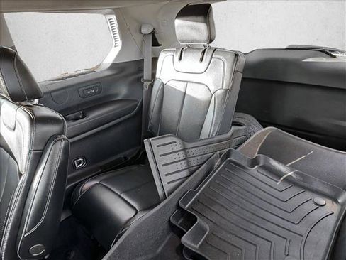 Used 2021 Jeep Grand Cherokee L Limited w/ Luxury Tech Group II image 18