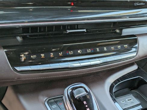 Certified 2023 Cadillac Escalade ESV V w/ LPO, Floor Liner Package AWD/4WD image 28
