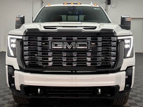 New 2026 GMC Sierra 2500 Denali Ultimate image 16