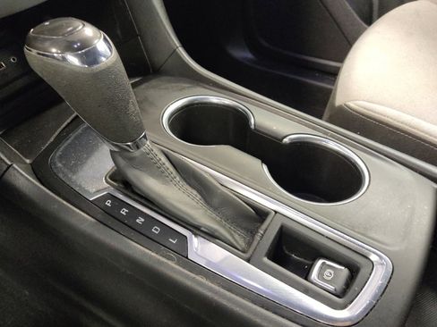 Used 2021 Chevrolet Equinox LS w/ LPO, Floor Liner Package image 26