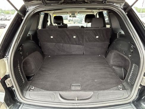 Used 2011 Jeep Grand Cherokee Laredo AWD/4WD image 9