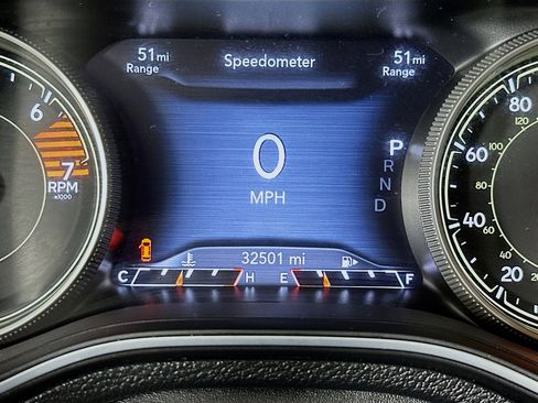 Used 2023 Jeep Cherokee Altitude Lux image 19