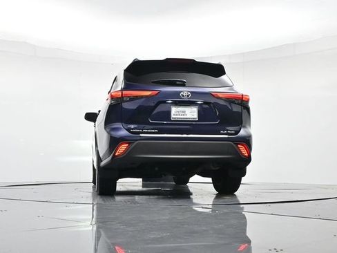 Used 2022 Toyota Highlander XLE image 37