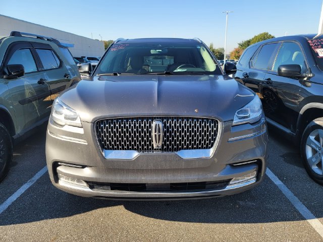 Used 2024 Lincoln Aviator Reserve w/ Equipment Group 201A AWD/4WD image 2