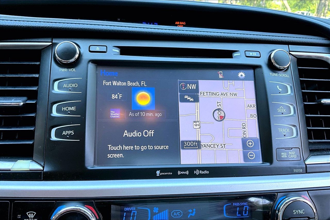 Used 2016 Toyota Highlander XLE FWD image 24