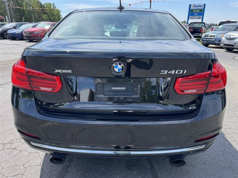 Used 2016 BMW 340i xDrive Sedan AWD/4WD image 6
