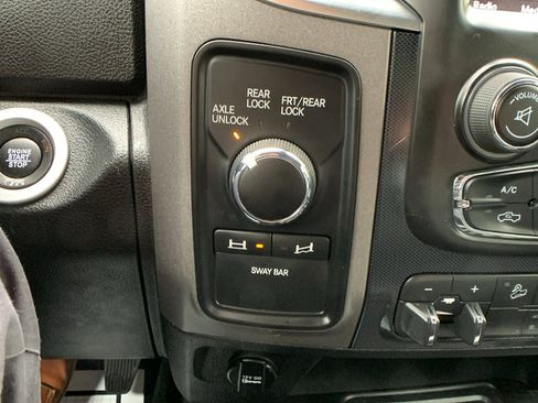 Used 2018 RAM 2500 Power Wagon w/ Leather & Luxury Group image 18