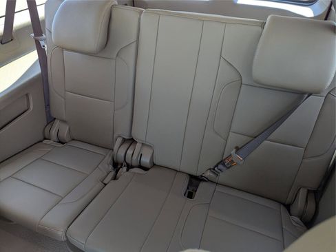 Used 2019 Chevrolet Suburban LT w/ Luxury Package image 11