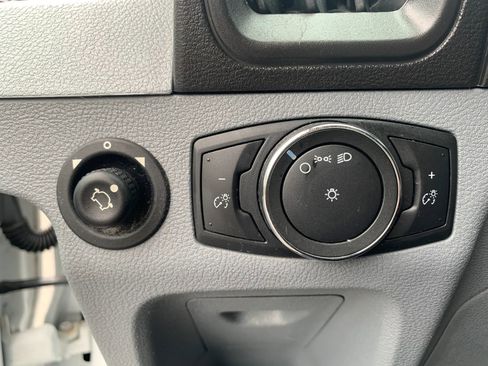 Used 2018 Ford Transit 250 148 Low Roof RWD image 17