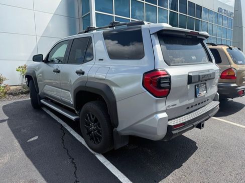 Used 2025 Toyota 4Runner SR5 image 4