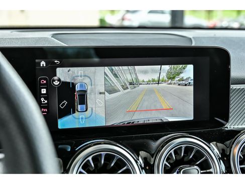 Certified 2025 Mercedes-Benz GLB 250 4MATIC image 20