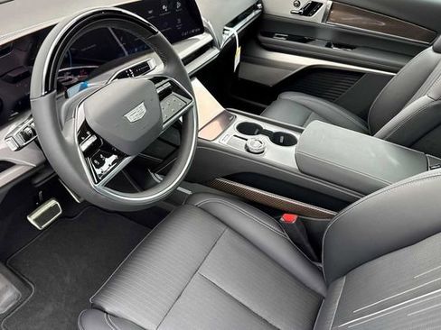 New 2026 Cadillac Vistiq Premium Luxury w/ LPO, Floor Liner Package AWD/4WD image 10