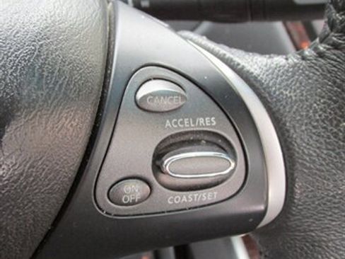 Used 2015 Nissan Pathfinder SL w/ SL Premium Package AWD/4WD image 29