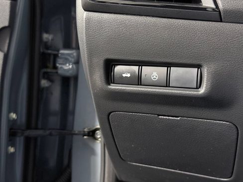 Certified 2026 Nissan Sentra SV w/ SV Convenience Package FWD image 21