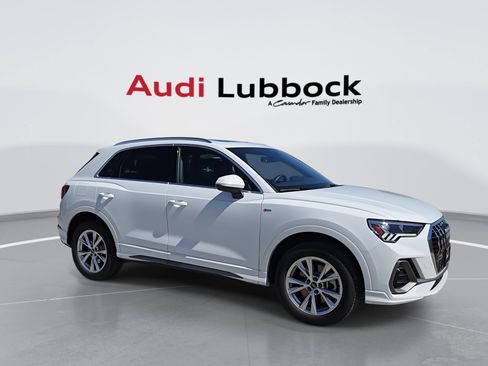 Certified 2025 Audi Q3 2.0T Premium w/ Convenience Package AWD/4WD image 9