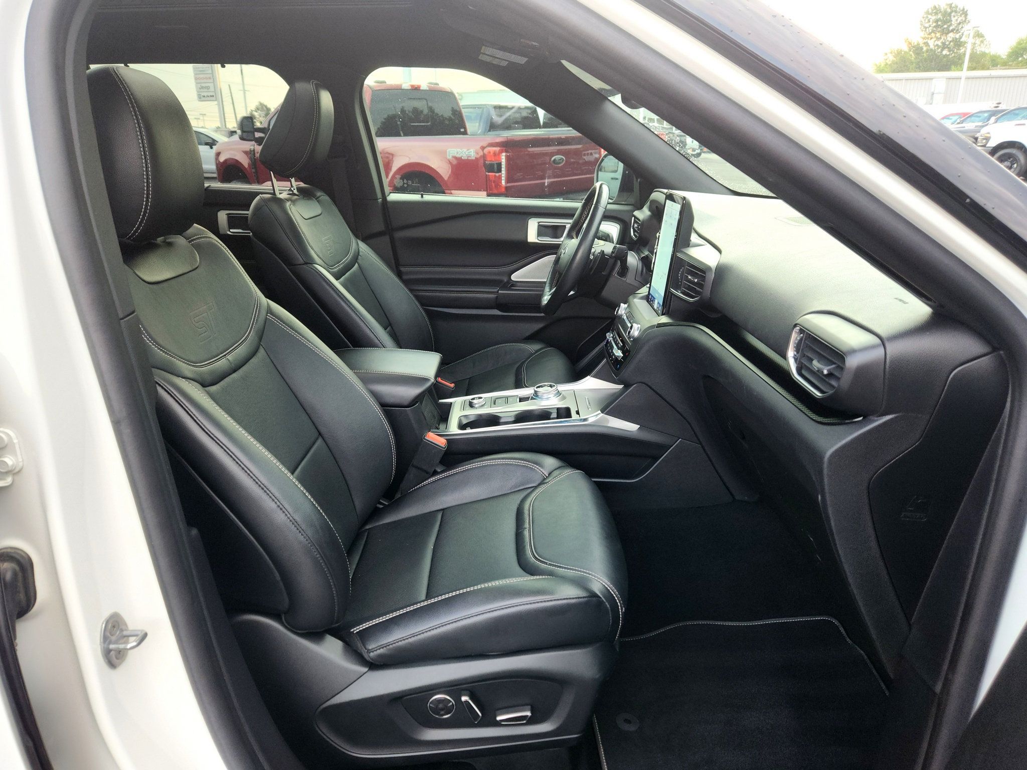 Used 2020 Ford Explorer ST w/ Premium Technology Package AWD/4WD image 39