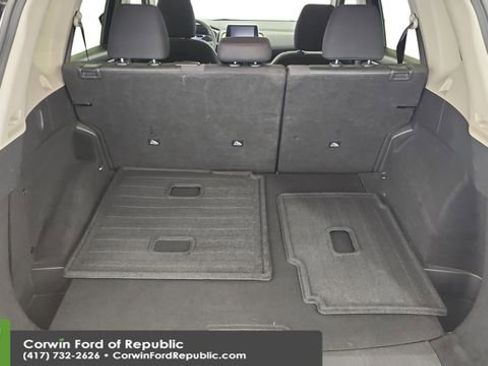 Used 2024 Nissan Rogue SV image 21