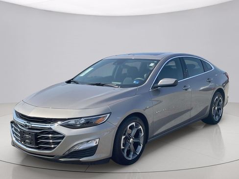 Used 2025 Chevrolet Malibu LT w/ LPO, Floor Liner Package FWD image 3