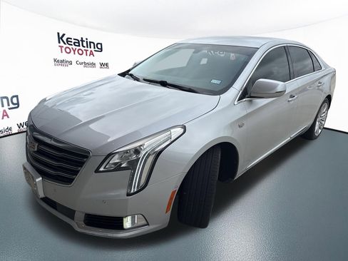 Used 2018 Cadillac XTS Luxury image 3
