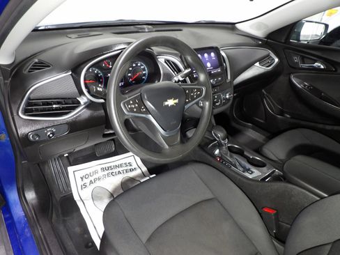 Used 2023 Chevrolet Malibu LS image 9