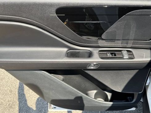 Used 2023 Lincoln Aviator AWD w/ Elements Package image 37