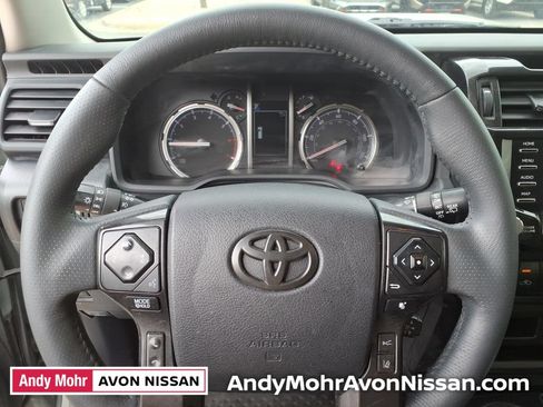 Used 2022 Toyota 4Runner TRD Off-Road Premium w/ Moonroof Package AWD/4WD image 21