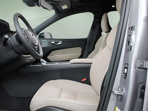 New 2026 Volvo XC60 B5 Plus w/ Protection Package Premier image 18