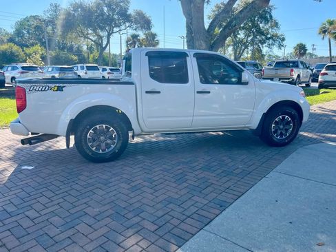Used 2018 Nissan Frontier PRO-4X image 7