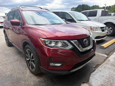 Used 2019 Nissan Rogue SL w/ Premium Package FWD image 2