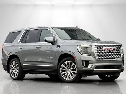 Used 2024 GMC Yukon Denali w/ Advanced Technology Package AWD/4WD image 2