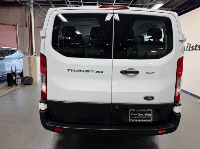 Used 2023 Ford Transit 350 XLT RWD image 4