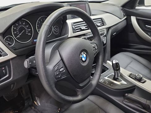 Used 2018 BMW 320i xDrive Sedan AWD/4WD image 14