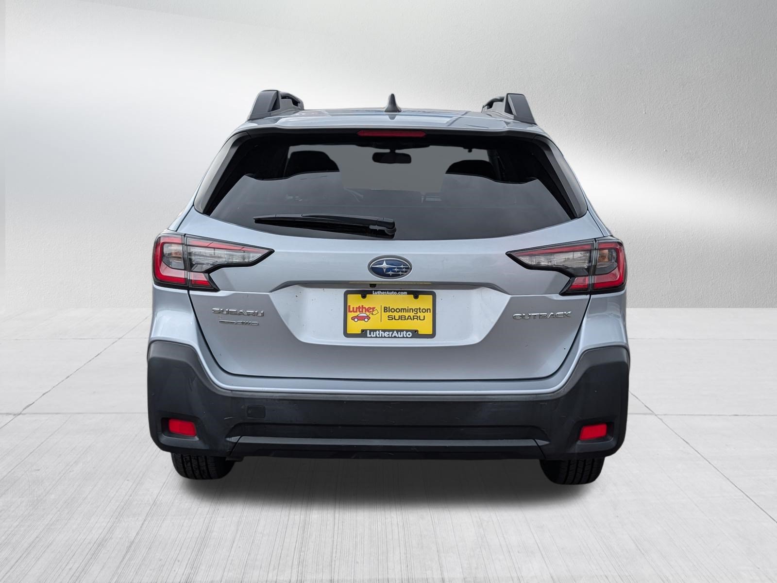 Used 2023 Subaru Outback Premium AWD/4WD image 6