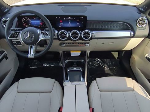 Used 2026 Mercedes-Benz GLB 250 image 15
